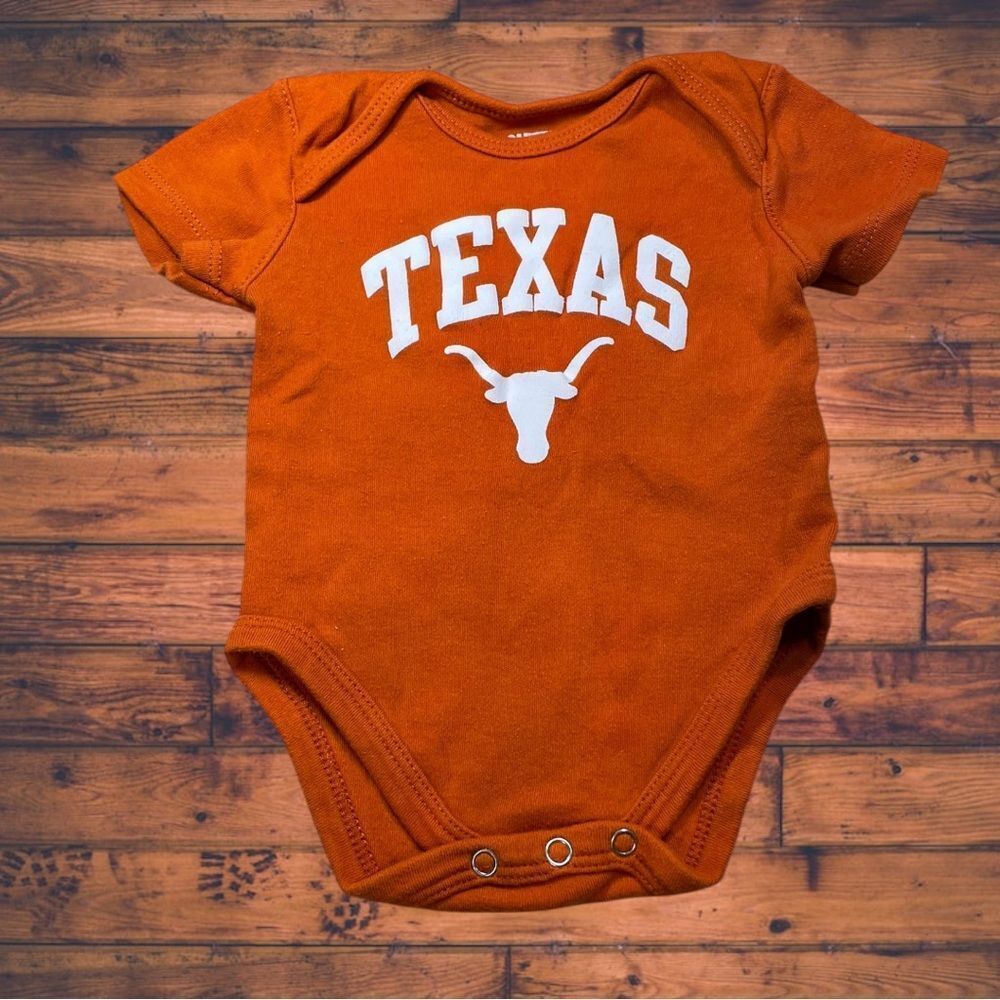 5 for‎ $25🔥Texas Longhorns Burnt Orange Snap Bottom Top Baby Size 0/3 Months
